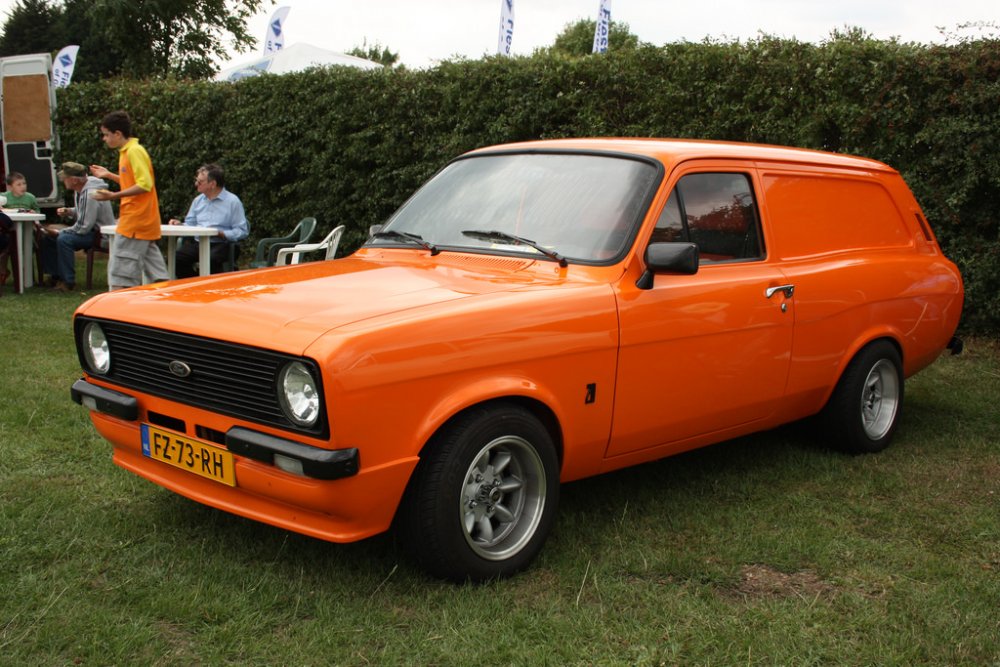 OrangeVan2.thumb.jpg.d0eec0a32bc31710abb755531565806d.jpg