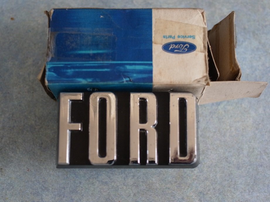 FordGrillBadge.jpg.ed0aaa45a8d972b2a20d637293f3bbd9.jpg
