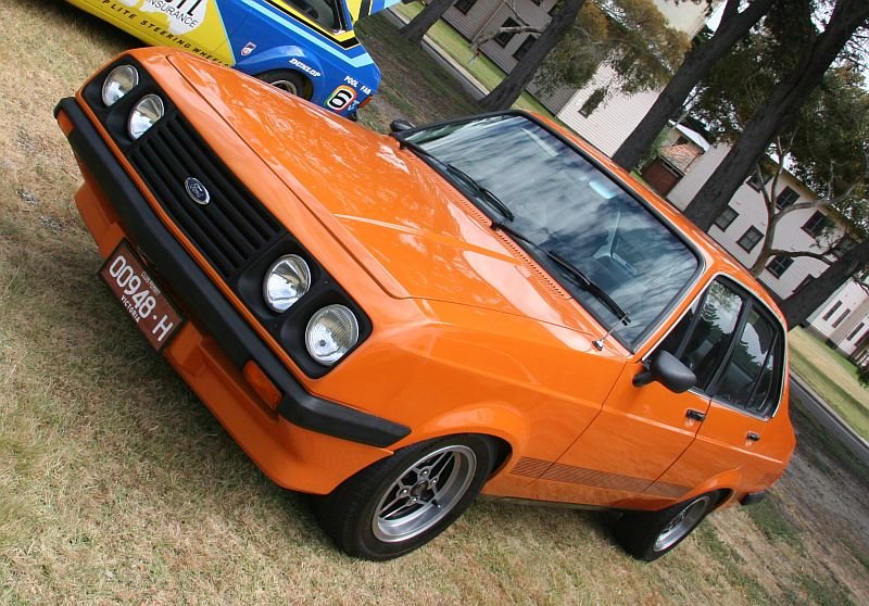 AusRS2000c.jpg.ef60f57af2baa238620b38e51d304eae.jpg