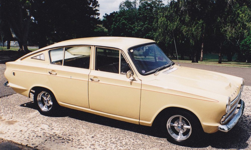 CortinaFastback1.thumb.jpg.c34eb7d85213789f011a134d96bde5b4.jpg