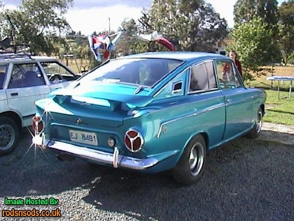 CortinaFastback10.jpg.f6362b2a1e2317140ceb1df981eb7fee.jpg