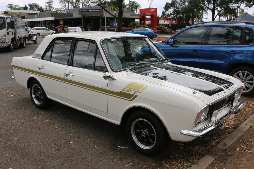 4DoorMk2Cortina1.thumb.jpg.41e2eaeeea4609129c37aba20cb2111a.jpg