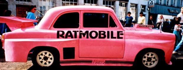 979796600_ratmobile1.JPG.b9634372819f9f5b27d29a0473406af4.JPG