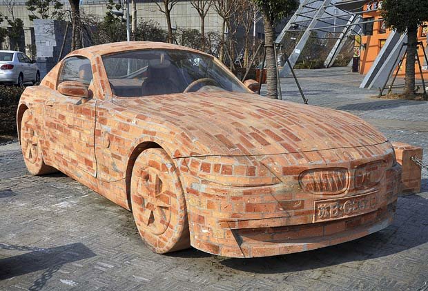 brick-car_1801667i.jpg.fac13c2c8ae4290be546dc25c252b099.jpg