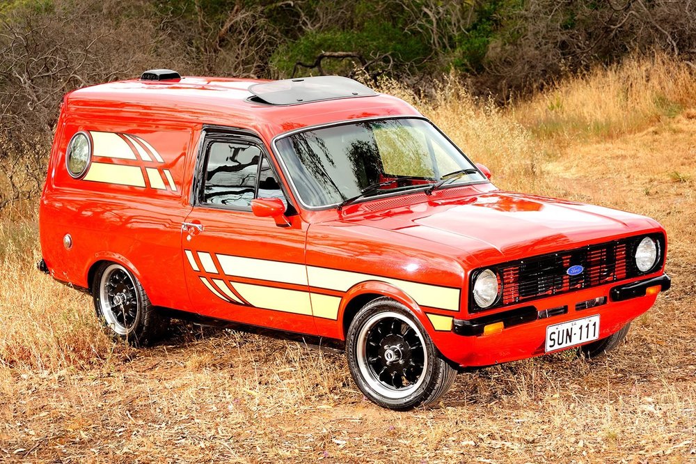 Ford-Escort-Sundowner-side-angle-1422-(1).thumb.jpg.e831239e3a248589eabad34f31d20e86.jpg