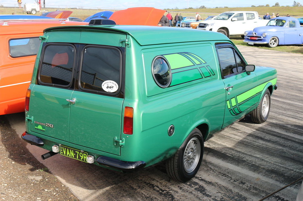 SundownerVan9.thumb.jpg.6d703fd4bb162b7250e13d40a98e1731.jpg