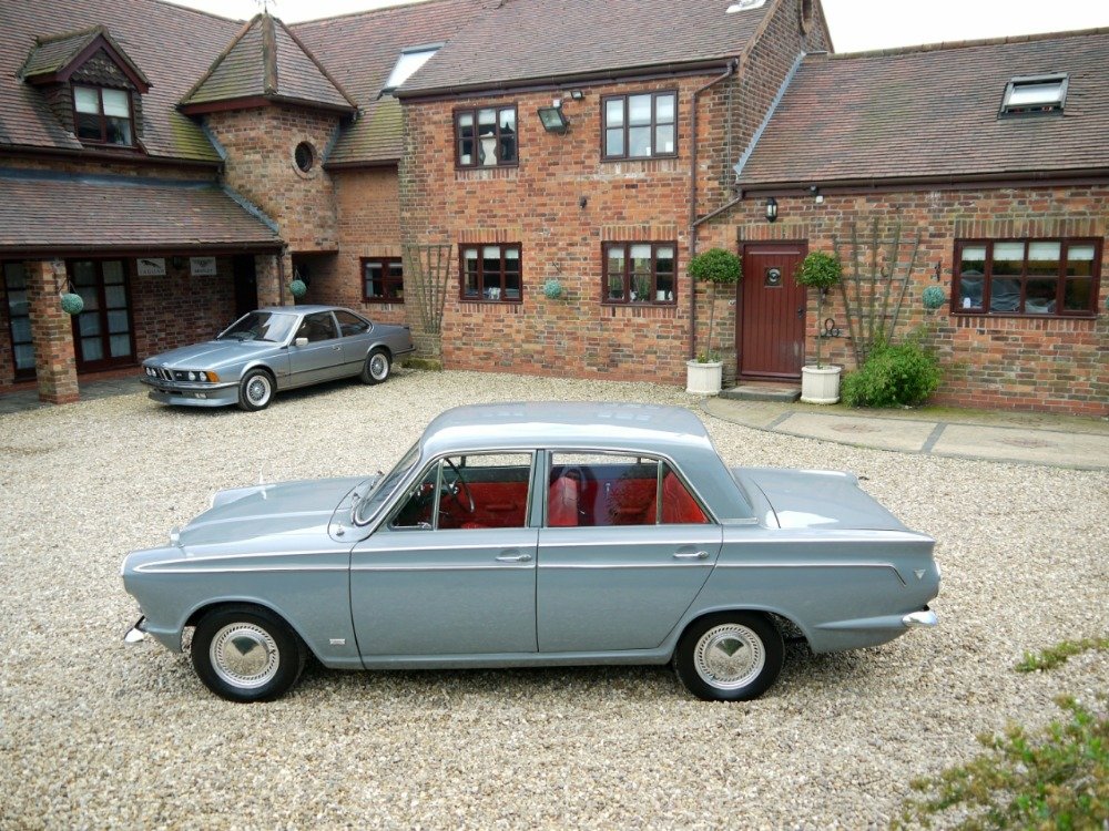 GrayCortina3.jpg.e277c0758efc4e60d326883937060c14.jpg