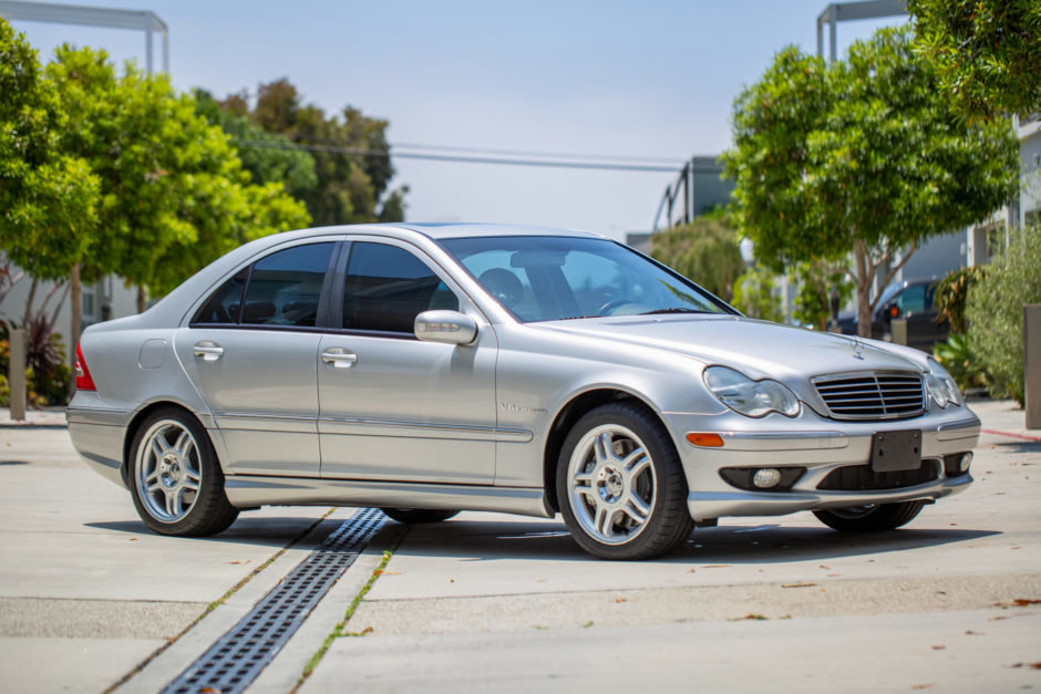 C32Mercedes.jpg.49b8c7725c80cd38496358f12256c89b.jpg