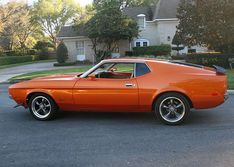 OrangeMustang1.jpg.040cb620231354c449e5ef8b4dfd0561.jpg