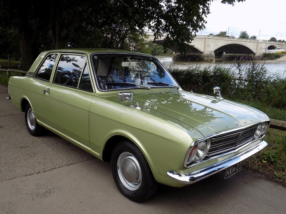 GreenMk2Cortina1.thumb.jpg.5d592b42fe2c9927cb7b6071a16d0030.jpg
