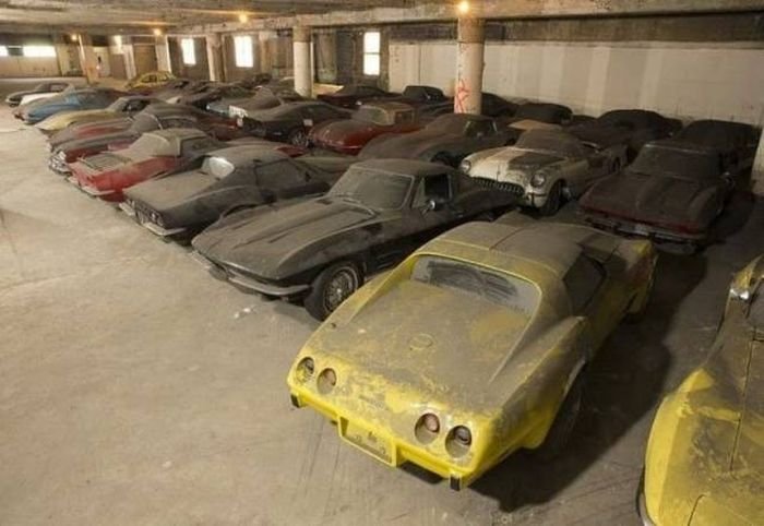 abandoned-legendary-cars-24.jpg.44706212e983af0b13dbd6460046aee6.jpg