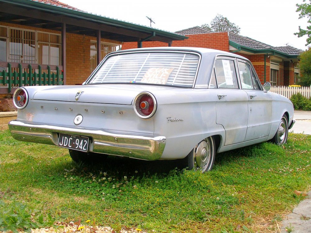 Ford_Falcon_XM_Sedan_2.thumb.jpg.67a0180636d9708da20de496fc5417aa.jpg