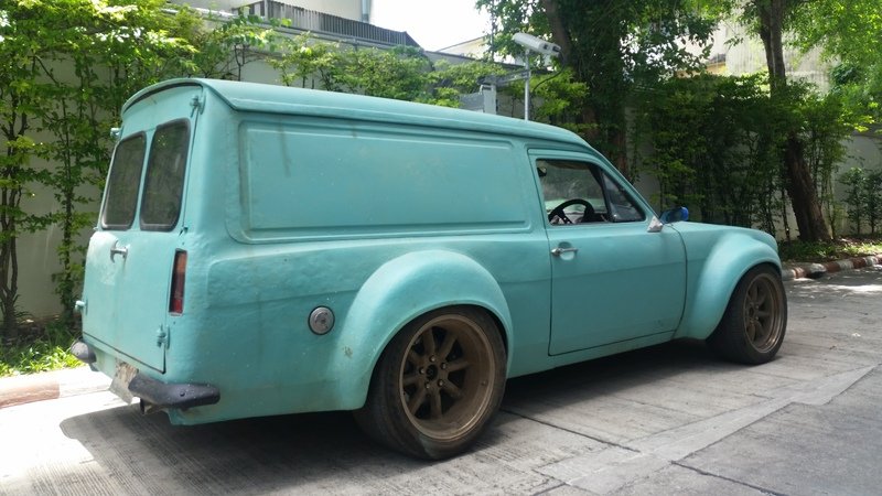 Ford-Escort-Van-with-a-2JZ-GTE-17.jpg.66bdc5e5b7b6fdaa39364dc60e724baf.jpg