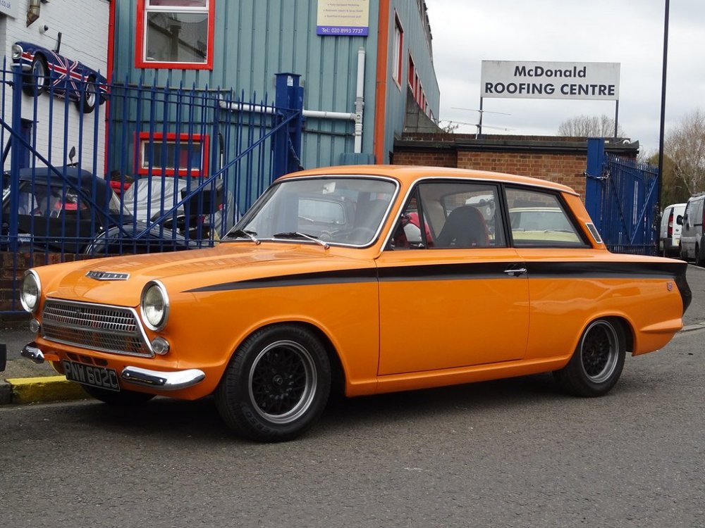 OrangeMk1Cortina1.thumb.jpg.d7a106686546c82df28337eb341fe41b.jpg