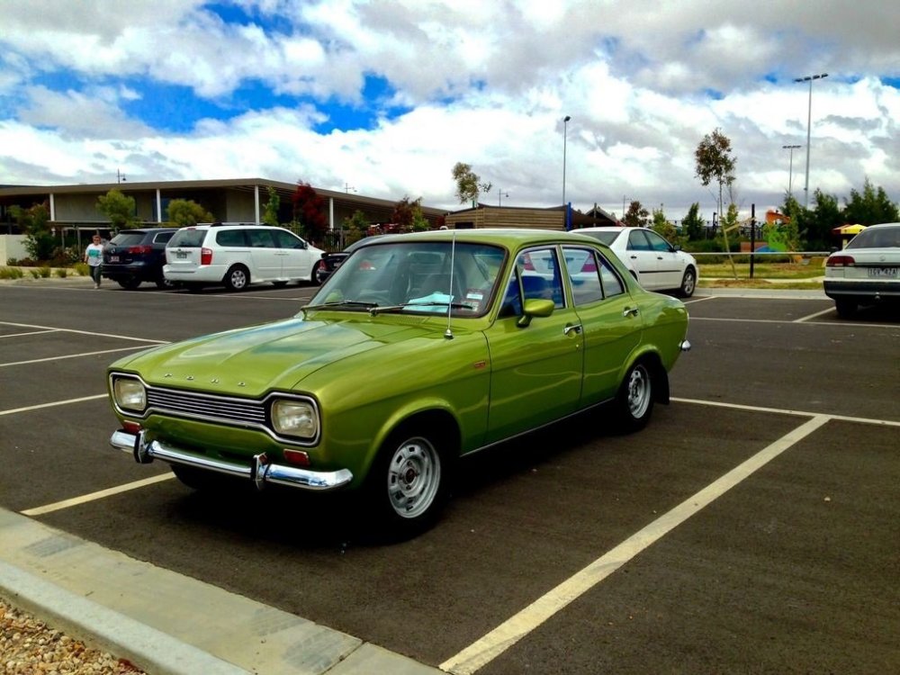 4DoorMk1Escort9.thumb.jpg.6c7b227e8bd98ce777f941e5c82e94bd.jpg