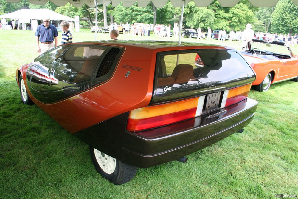 1977-Ford-Megastar-1-Ghia-Concept.thumb.jpg.8d399d16473012b77c1fbbc98ad67716.jpg