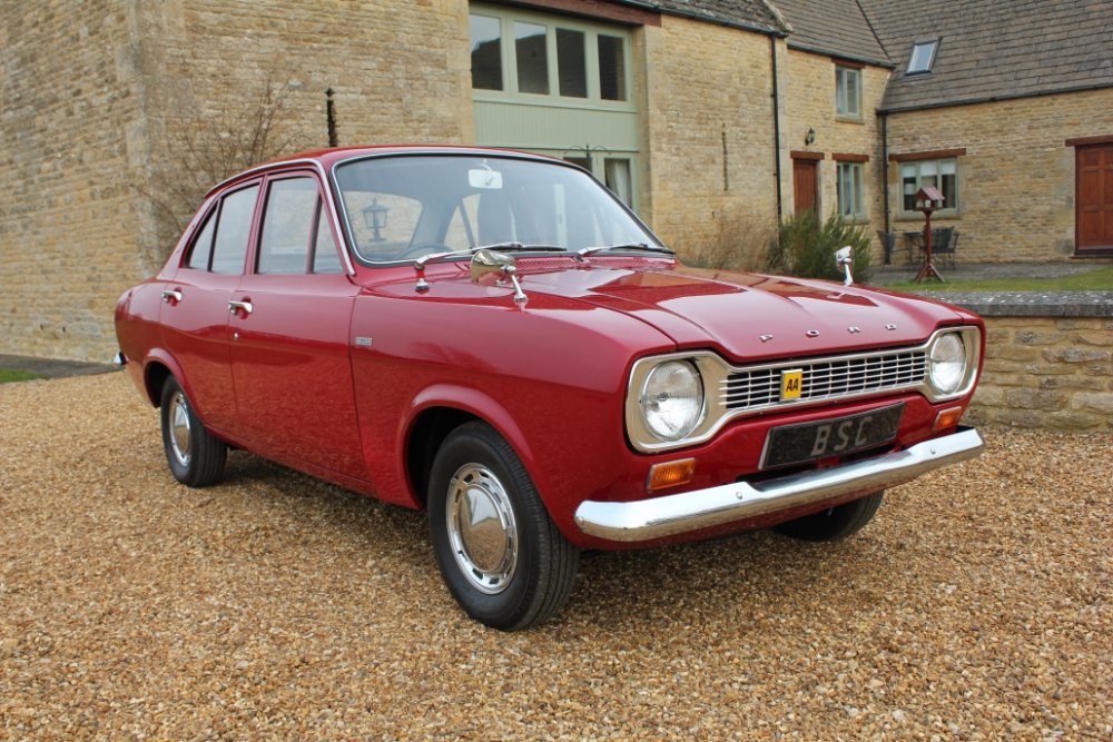 4doormk1escort12.thumb.jpg.7e82f873611036d258c9ab6544c44aec.jpg