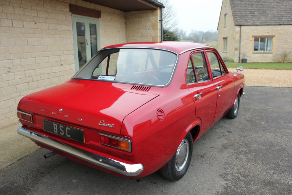 4doormk1escort12c.thumb.jpg.1a69bb4bfda77c5c0cd79793f7efad5b.jpg