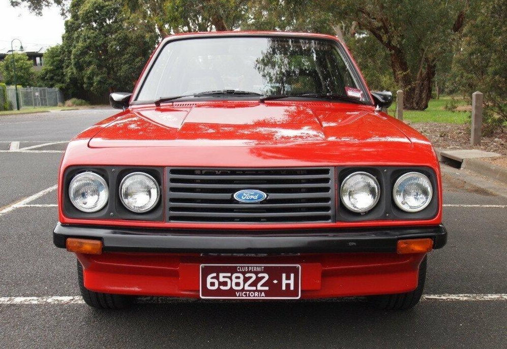 4doorRs2000e5crop.jpg.31a87397d025f14f7cf7b057ec3f74d2.jpg