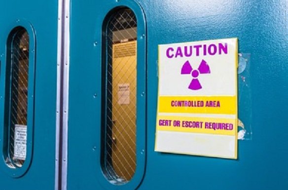 ionizing-radiation-warning-symbol-displayed-260nw-1546104125.jpg.cc591352c1ad43c4c11f4868955f0eca.jpg