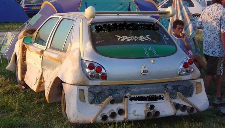 Mutilated-Ford-Fiesta.jpg.e96a9293dcdf5cb977bac93df6ff6efd.jpg