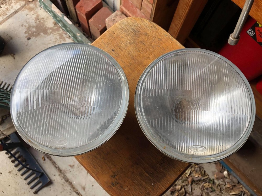 headlight.jpg