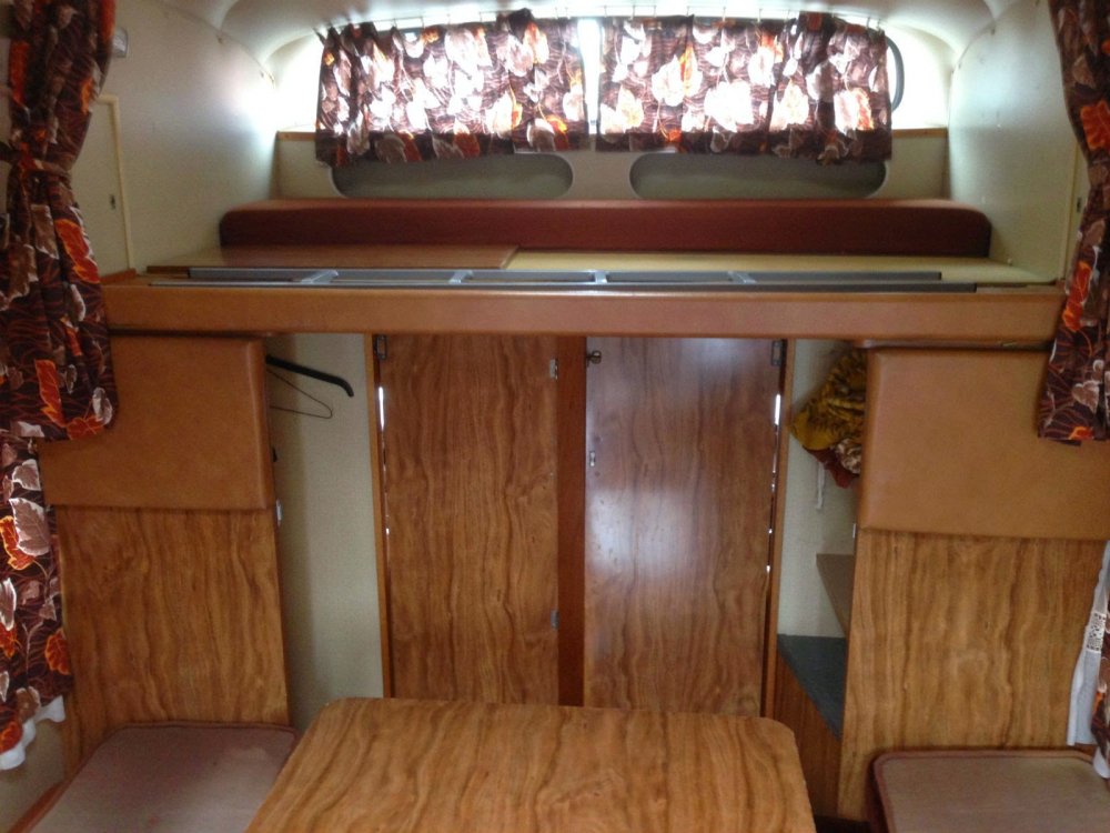 1977-Ford-Transit-MK1-Motorhome-interior-cabin.thumb.JPG.c389cf48479b7e2a2df486e023cc567c.JPG