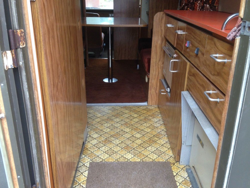 1977-Ford-Transit-MK1-Motorhome-interior.thumb.JPG.3ddb289e7d1a53433b882ee7883fd757.JPG