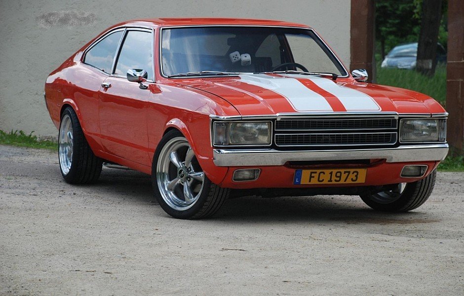Granada2Door.jpg.f2a070eebedc3915a7e05710fb0bcddb.jpg