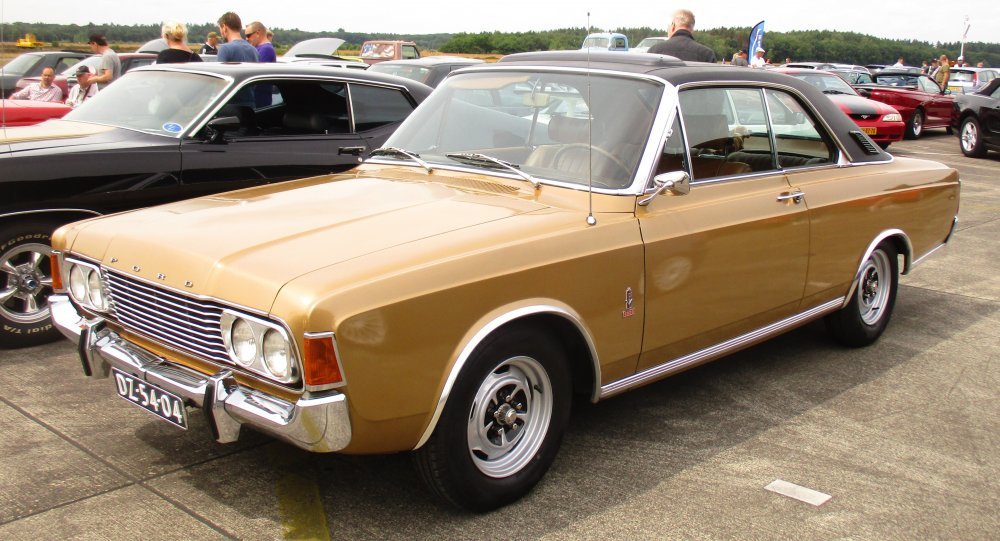 GoldFord.JPG.d2f3655f26cfaeb59e4bc5b3e18c876f.JPG