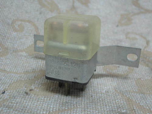 LampRelay.JPG.165564b1ddca73f7370c42ae73d92e44.JPG