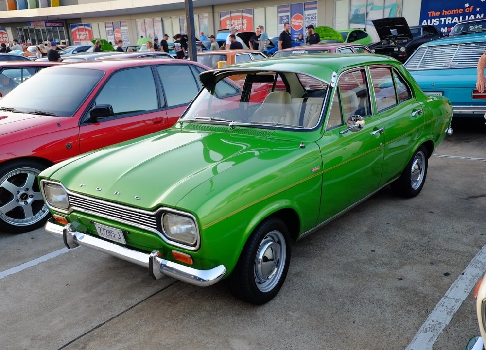 CarsUnderStars2d.thumb.jpg.829f44692f2a6eb37aac74244ee1d35b.jpg