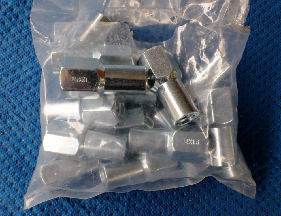 WheelNuts2.thumb.jpg.8138684b705c9505b8a13e248dfb9931.jpg