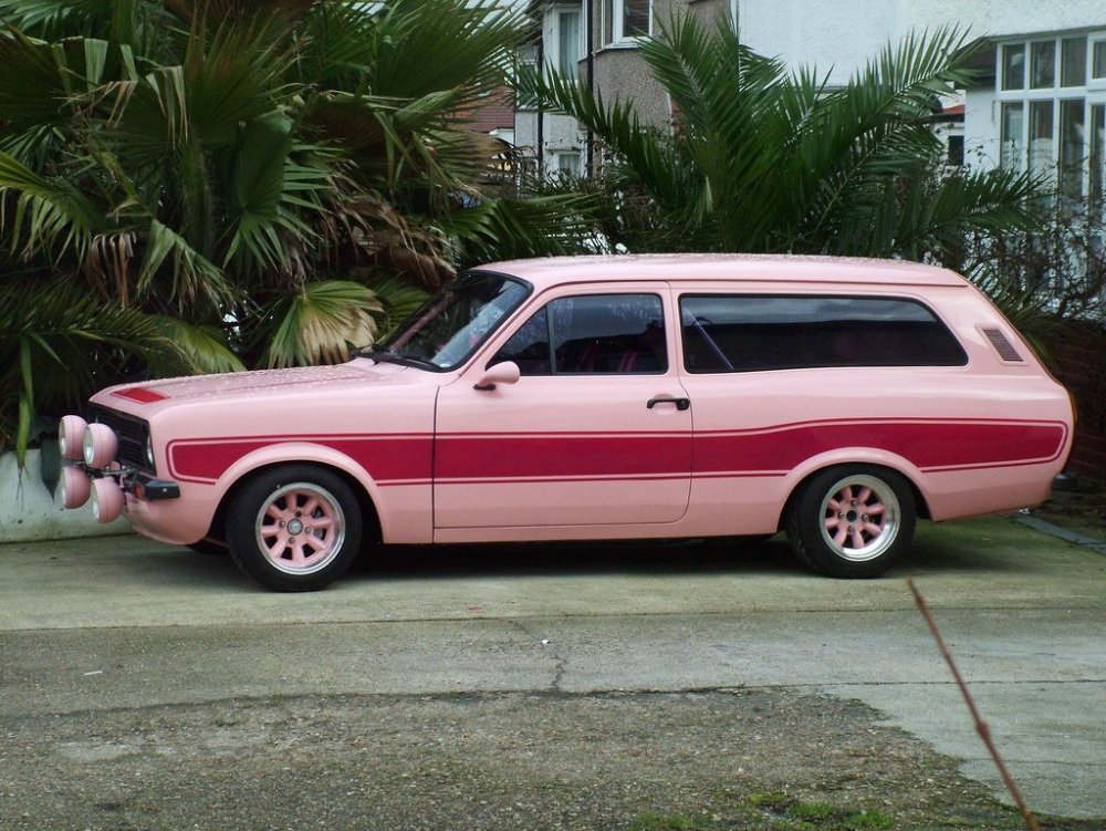 PinkEscortEstate2.thumb.jpg.ed7f1547a452f2259adc0166282c4ea8.jpg